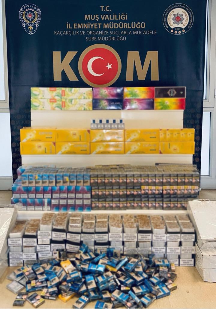 Muş’ta 2 bin 216 paket gümrük kaçağı sigara ele geçirildi
