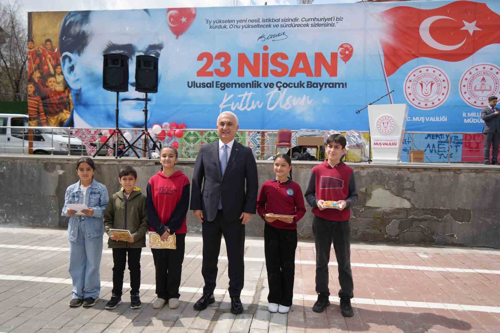 Muş’ta 23 Nisan Ulusal Egemenlik ve Çocuk Bayramı kutlandı
