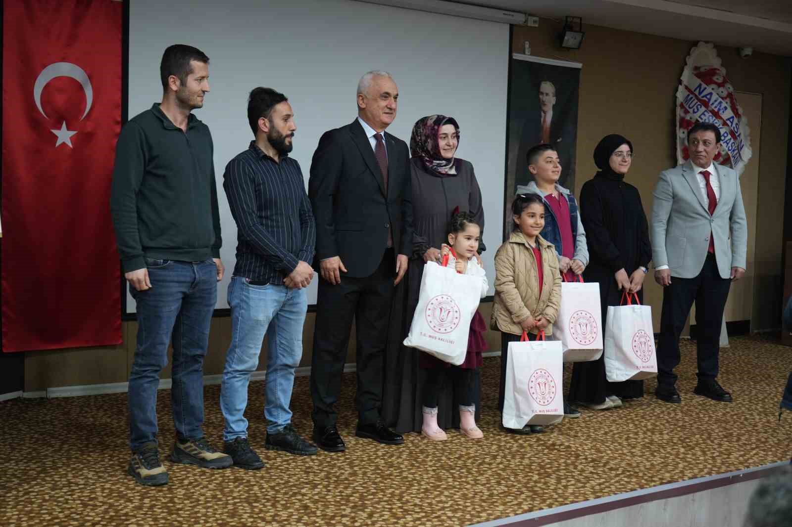 Muş’ta 62. Kütüphane Haftası etkinlikleri törenle başladı
