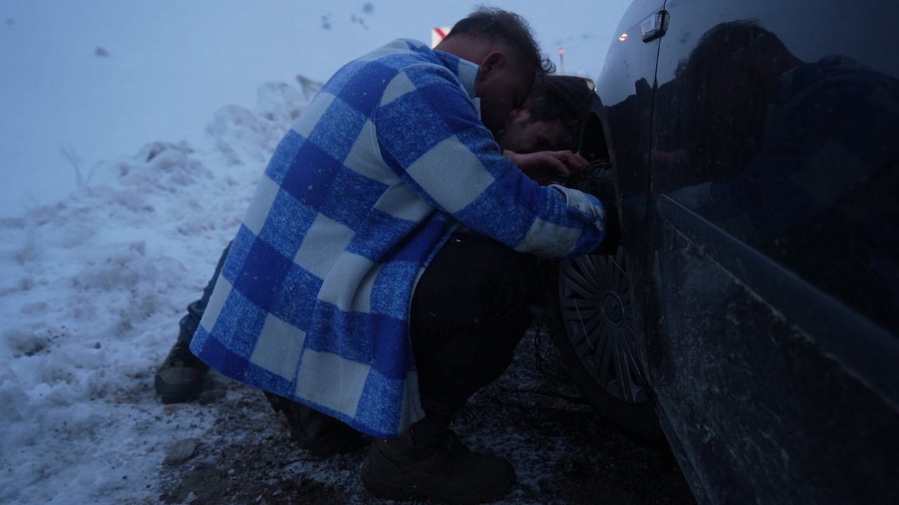 Muş’ta bahar ayında kar ulaşımı olumsuz etkiledi

