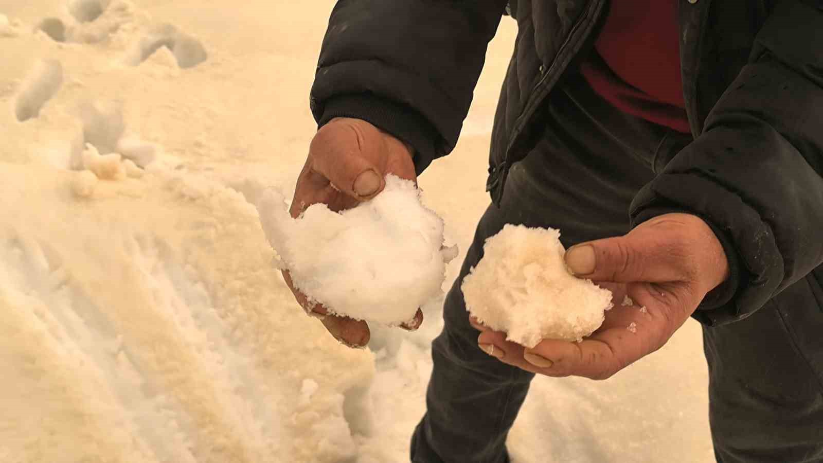 Muş’ta bembeyaz kar bir gecede kahverengiye dönüştü
