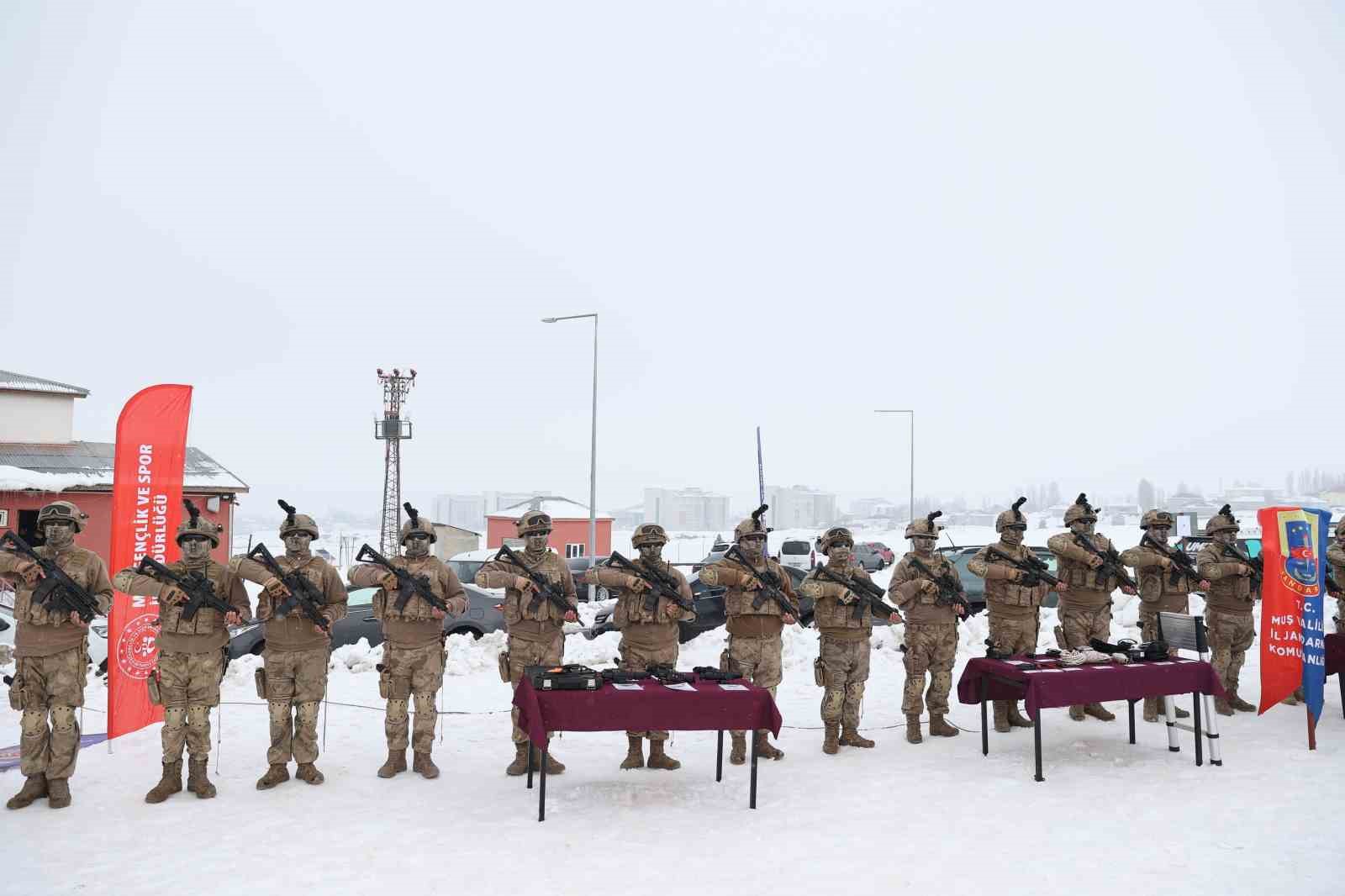 Muş’ta "Kar Festivali" renkli görüntülere sahne oldu
