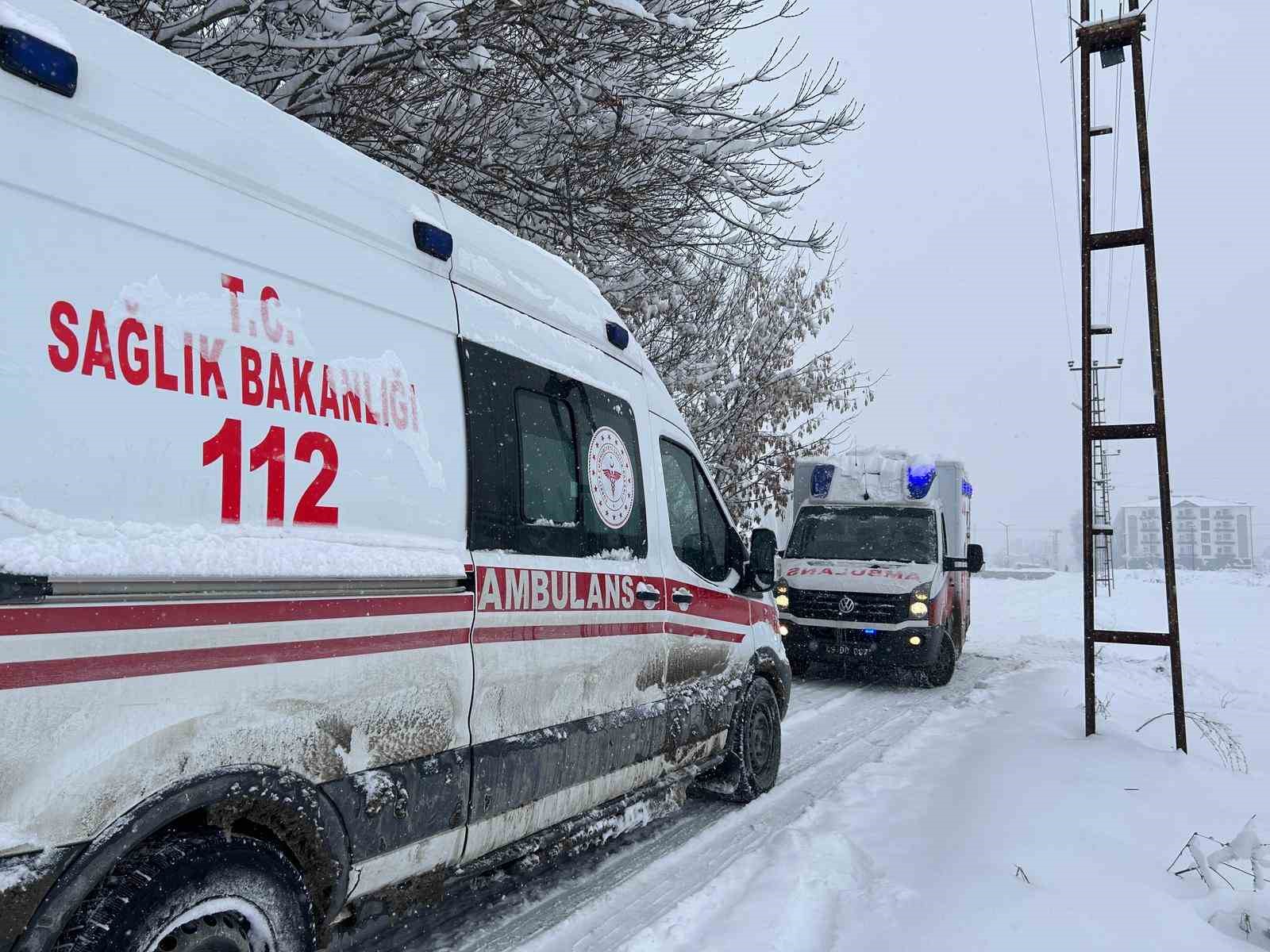 Muş’ta özel donanımlı obez ambulansla hasta nakli gerçekleştirildi
