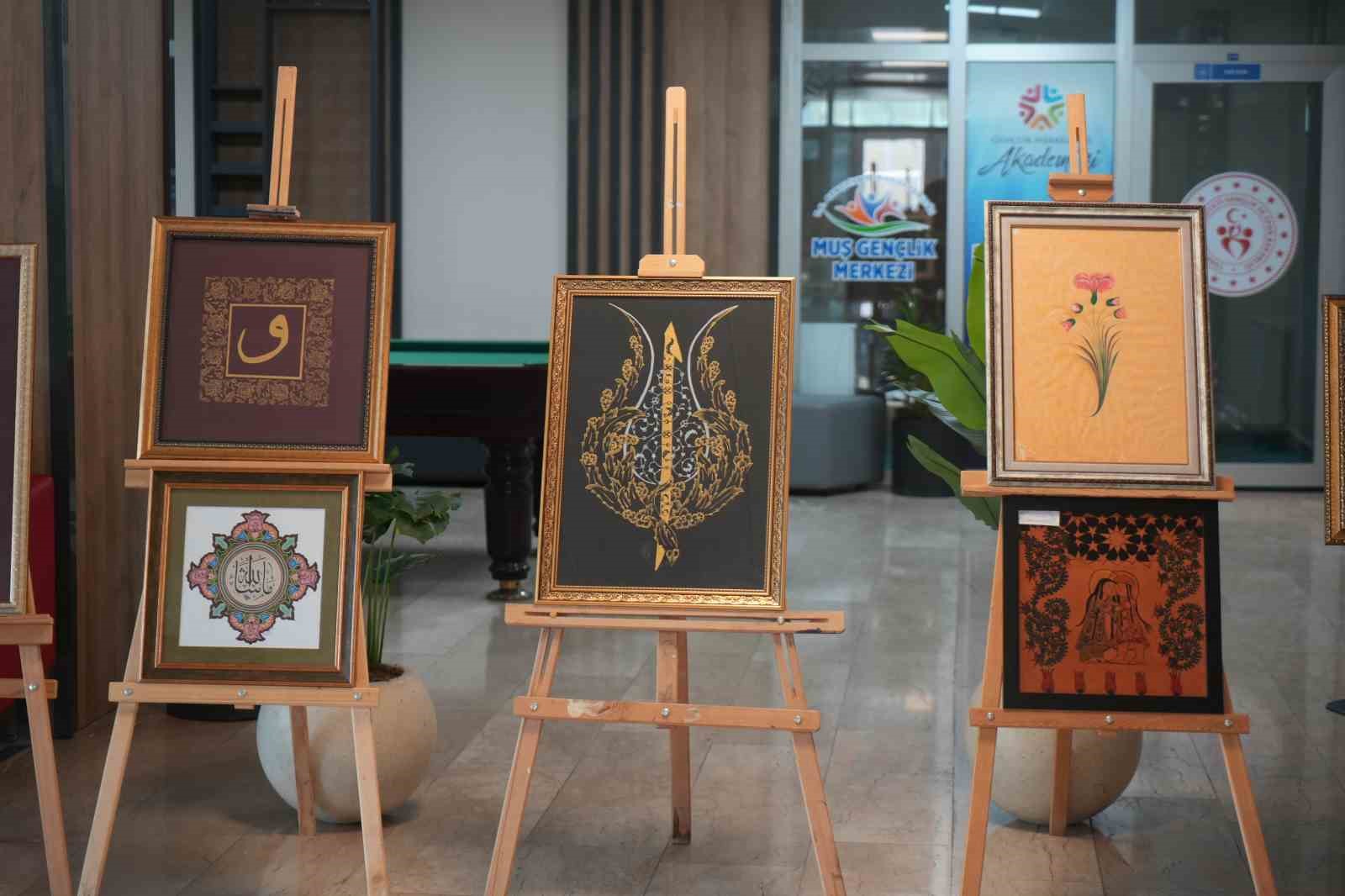 Muş’ta "Sanatın Diliyle Değerlerimiz" sergisi açıldı
