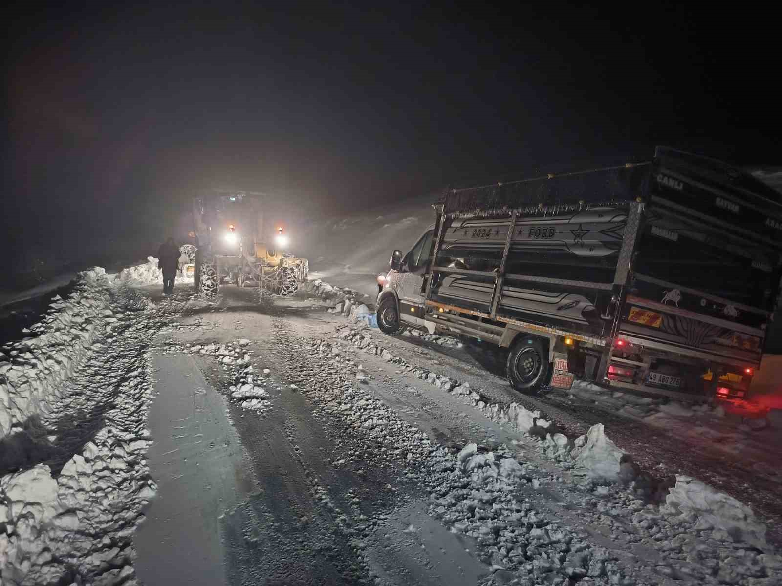 Muş’ta yoğun kar: 145 köy yolu ulaşıma kapandı
