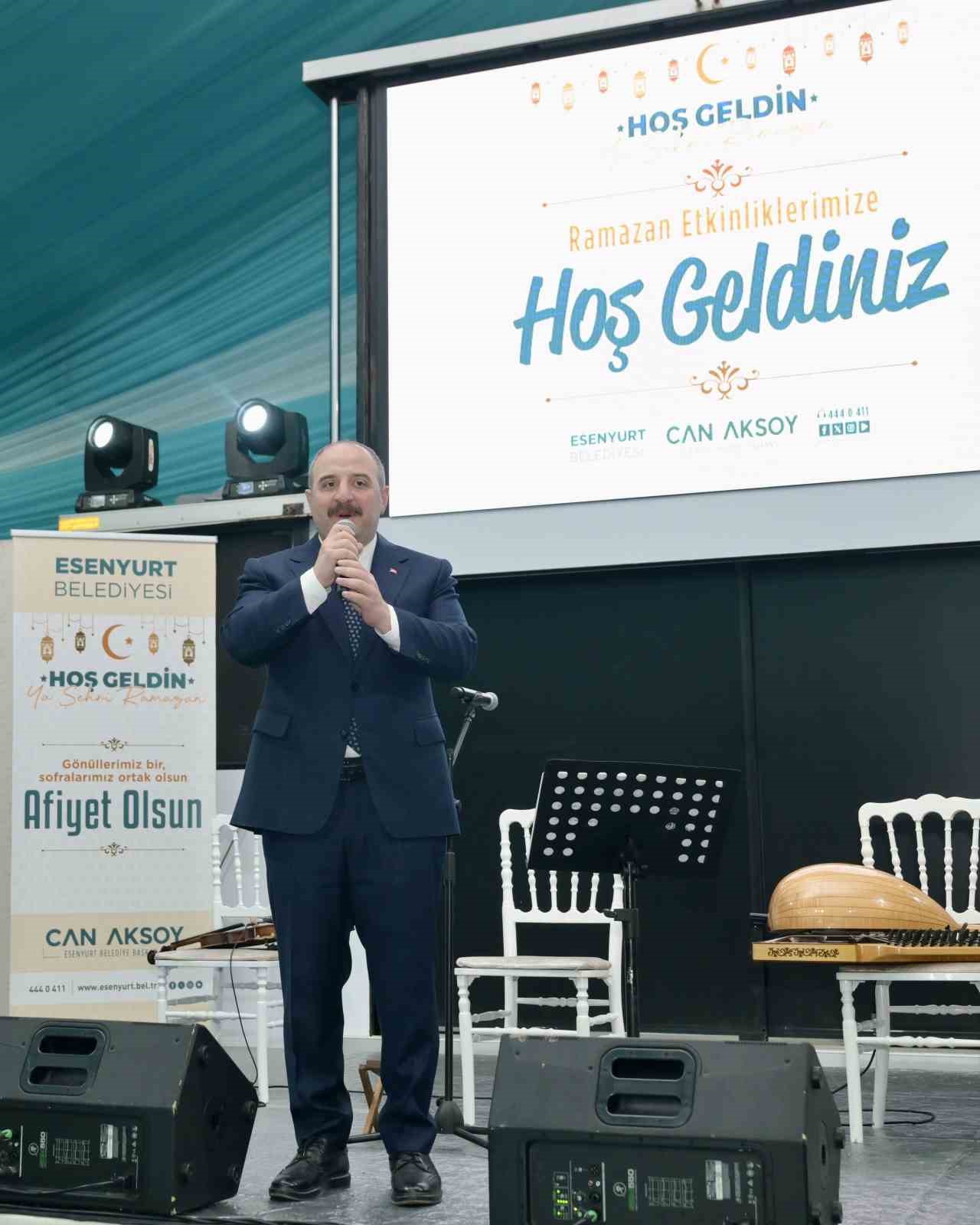 Mustafa Varank ve Can Aksoy, gönül sofrasında Esenyurtlularla bir araya geldi
