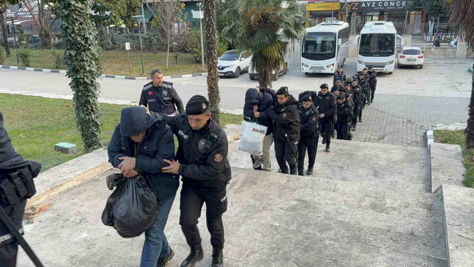 Müstehcenlik operasyonunda 17 kişi daha adliyeye sevk edildi
