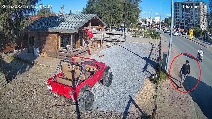 Müşteri sanıp tokalaştığı şahsın silahlı saldırısında ölümle burun buruna geldi
