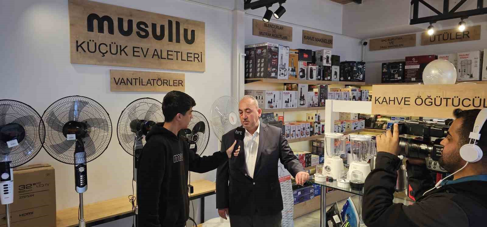 Musullu’nun Antakya’daki yeni şubesi açıldı: Kurdele işçilerle birlikte kesildi
