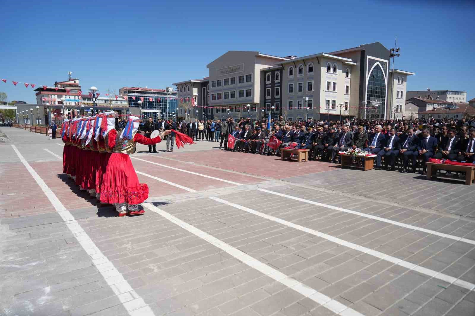 Muş’un kurtuluşunun 109’uncu yılı törenle kutlandı
