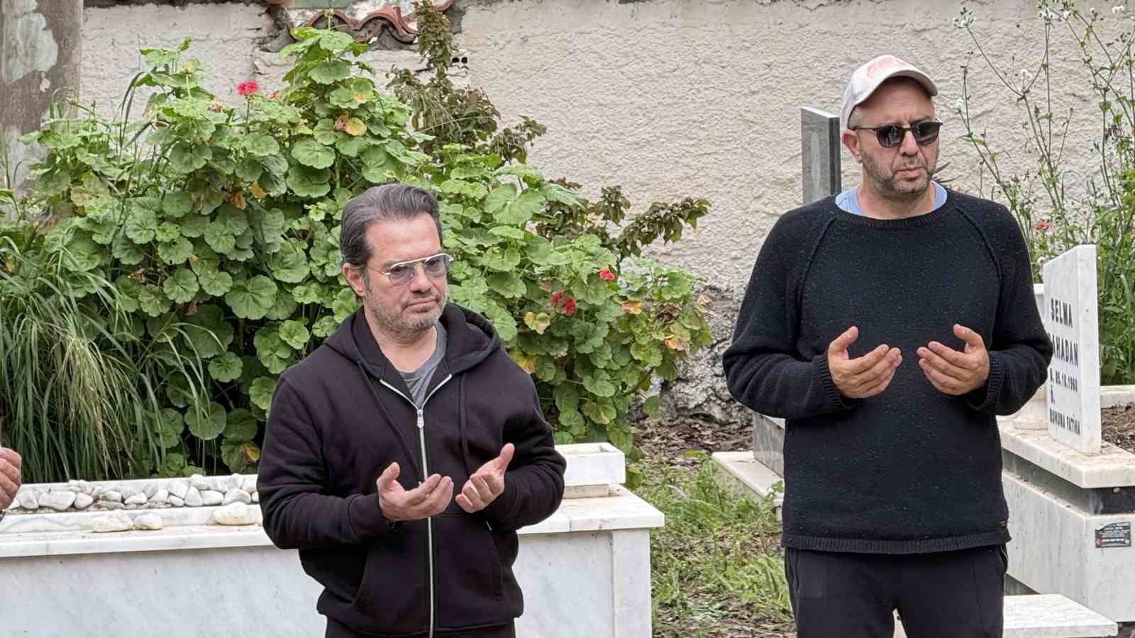 Müzisyen Kemal Cem Öcal, Bodrum’da son yolculuğuna uğurlandı
