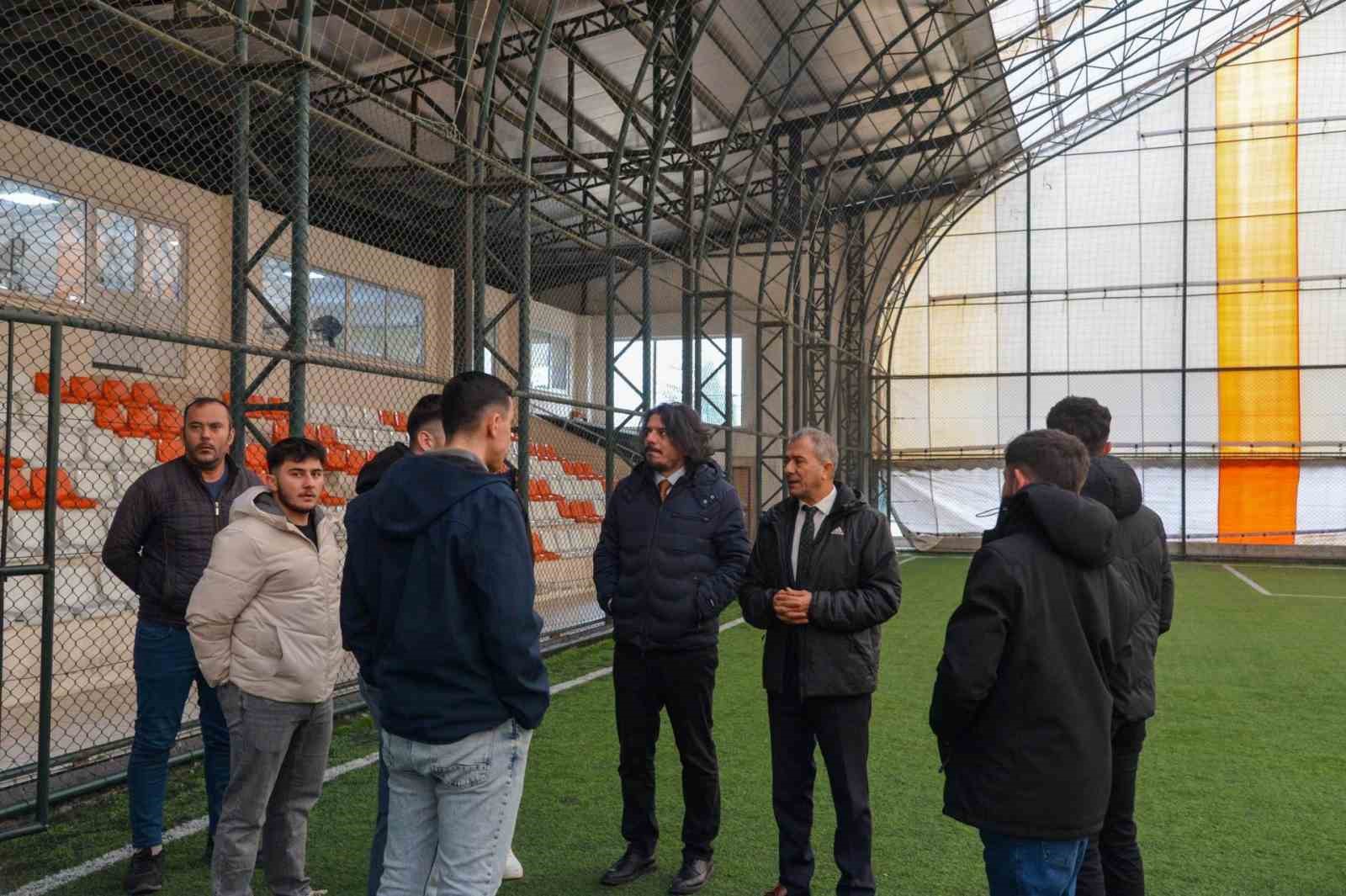 MYO öğrencileri BŞEÜ Merkez Kampüsü gezdi
