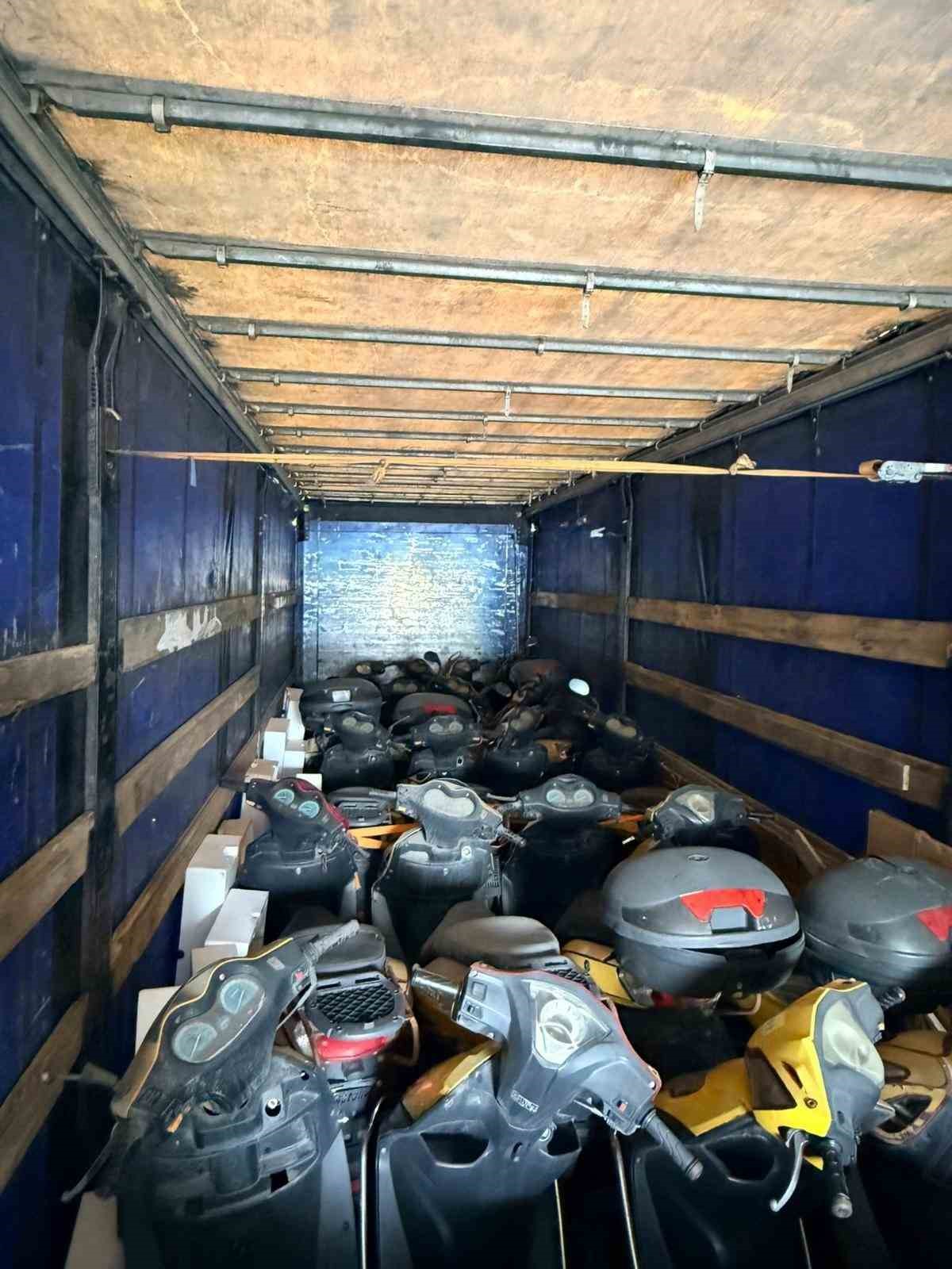 "Nakliye çetesine" İstanbul merkezli 6 ilde operasyon
