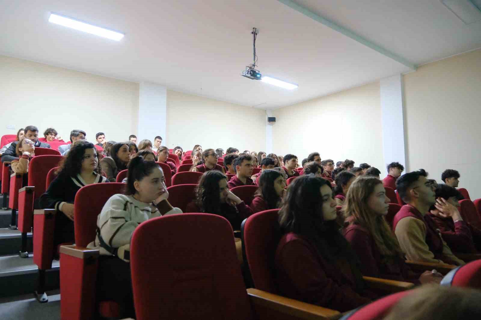 NASA Bilim İnsanı Sidd Bikkannavar öğrencileri ile buluştu
