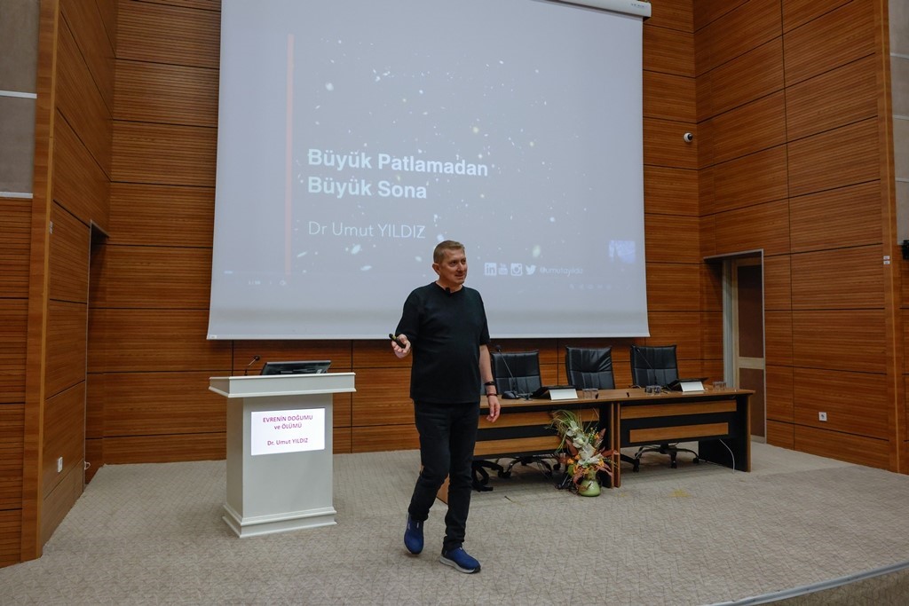 NASA’daki Türk bilim adamı Dr. Umut Yıldız, OMÜ’de evrenin sırlarını anlattı

