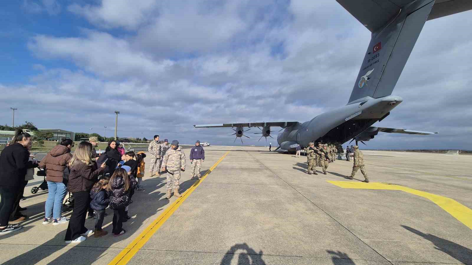 NATO tatbikatından dönen Mehmetçik Çorlu’da törenle karşılandı
