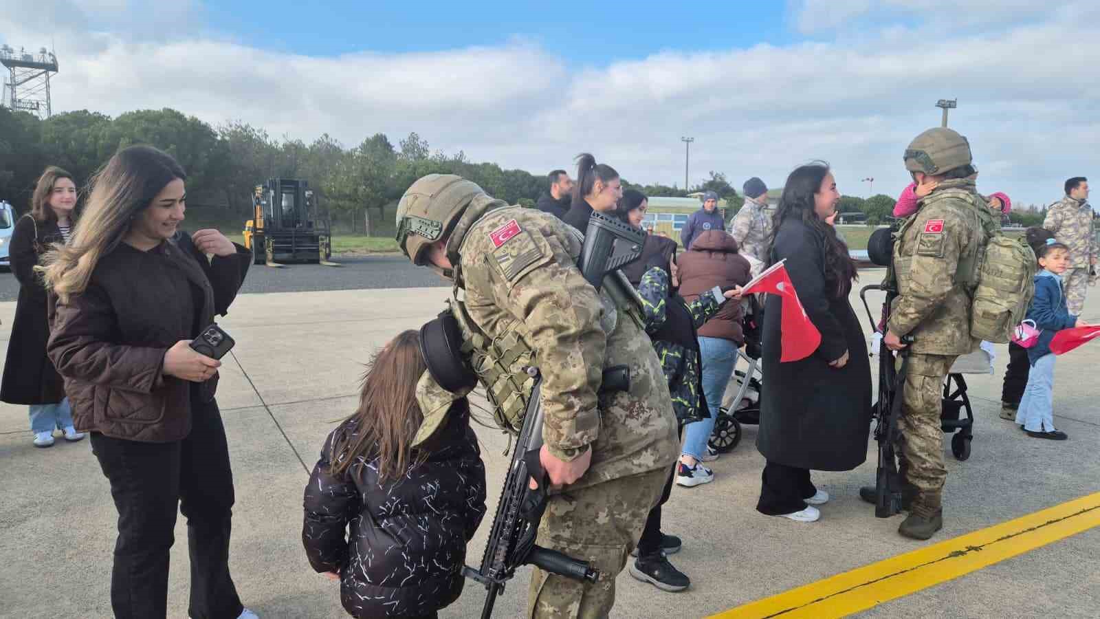 NATO tatbikatından dönen Mehmetçik Çorlu’da törenle karşılandı
