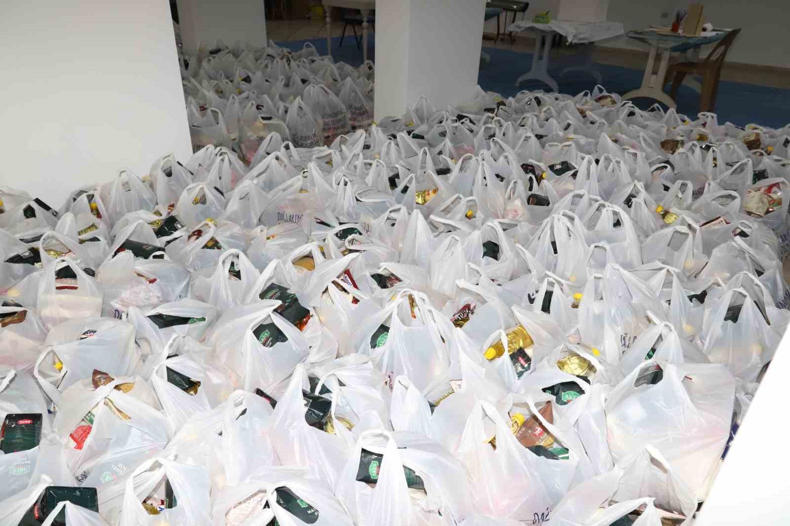 Nazilli Belediyesi Ramazan öncesi gıda yardımlarını artırdı
