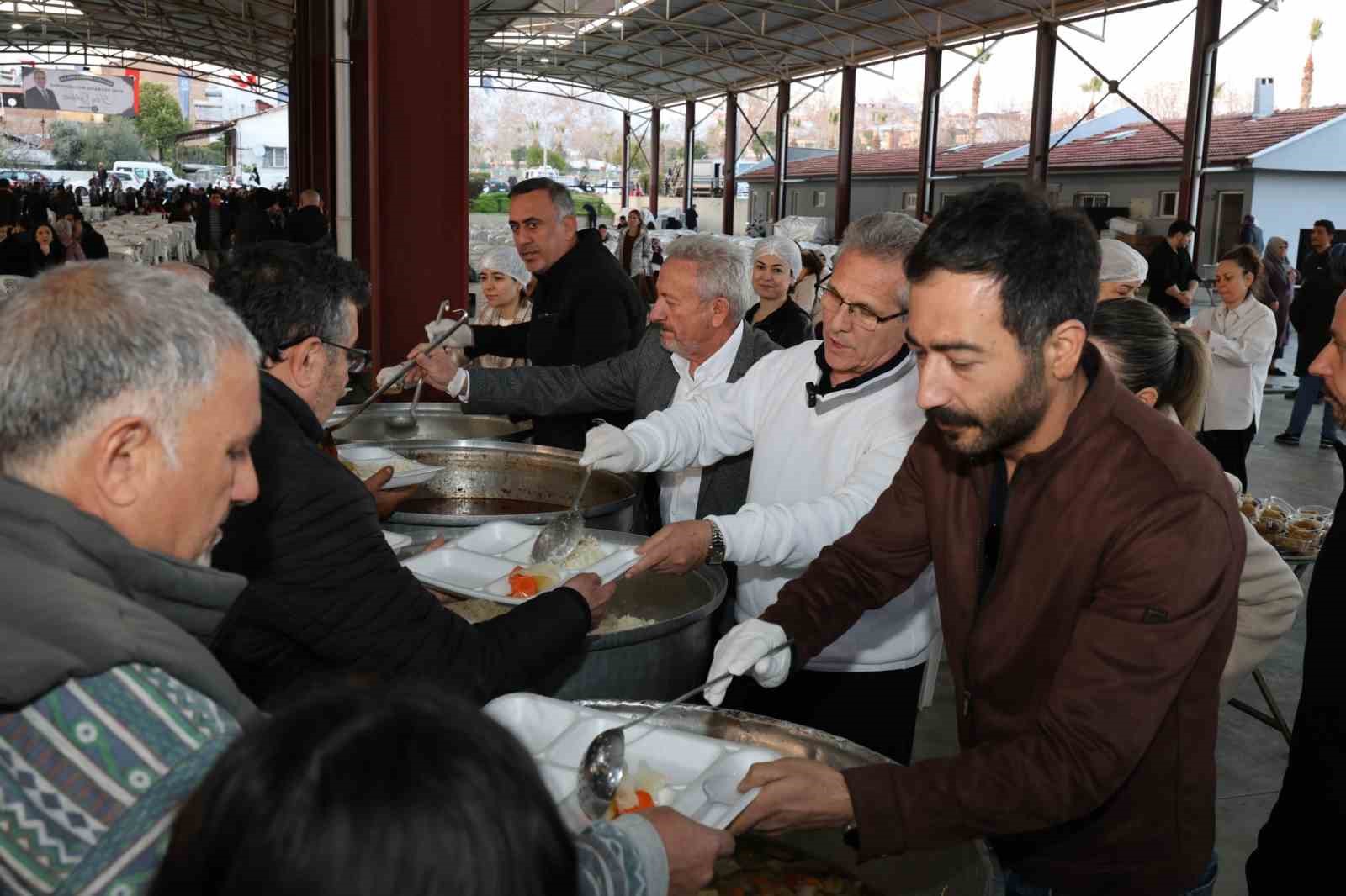 Nazilli Belediyesi Turan Mahallesi’nde gönül sofrası kurdu
