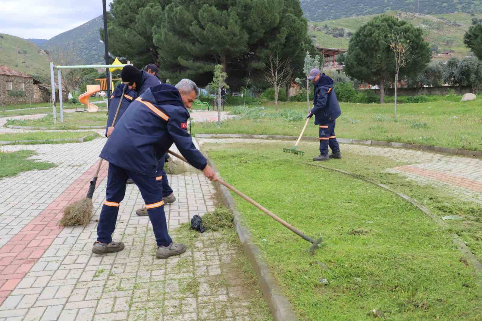 Nazilli Belediyesi’nden Esenköy’de temizlik çalışması

