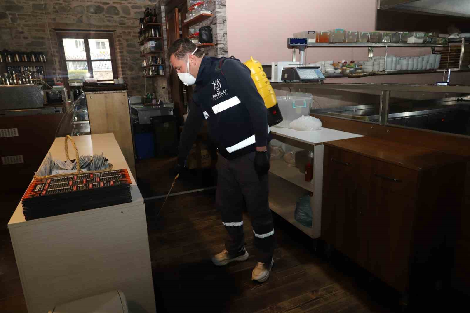 Nazilli Belediyesi’nden iş yeri ilaçlamasına sertifika desteği
