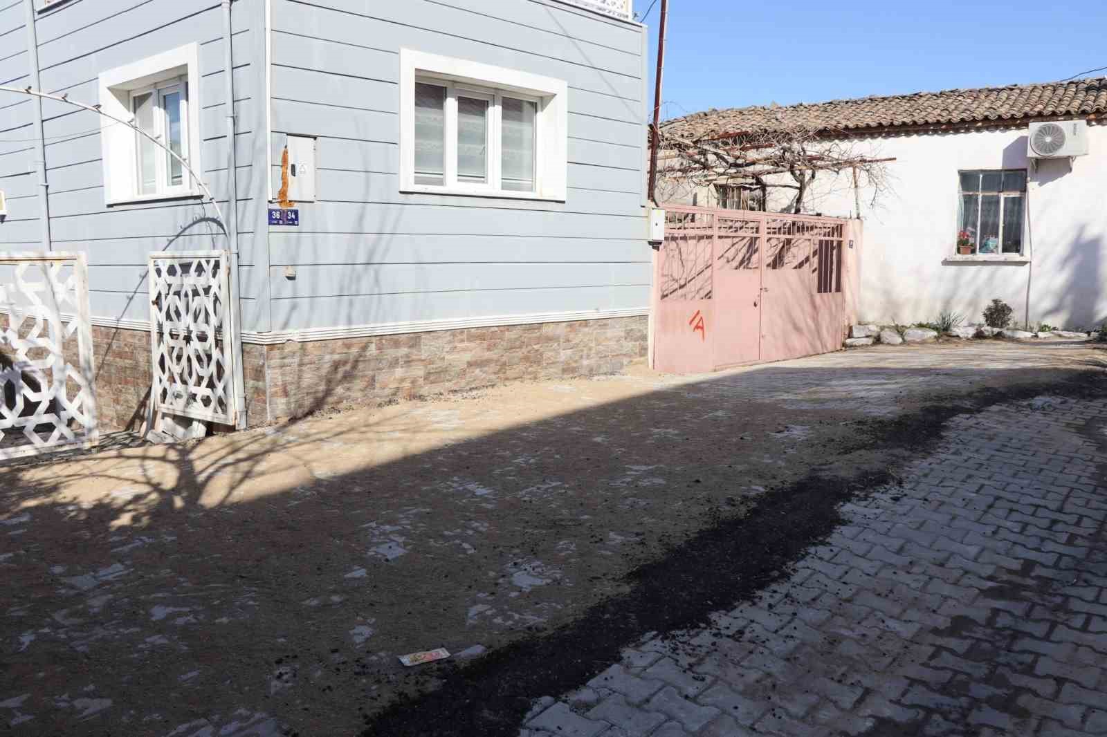 Nazilli Belediyesi’nden Pirlibey’de 4 ayrı yol çalışması
