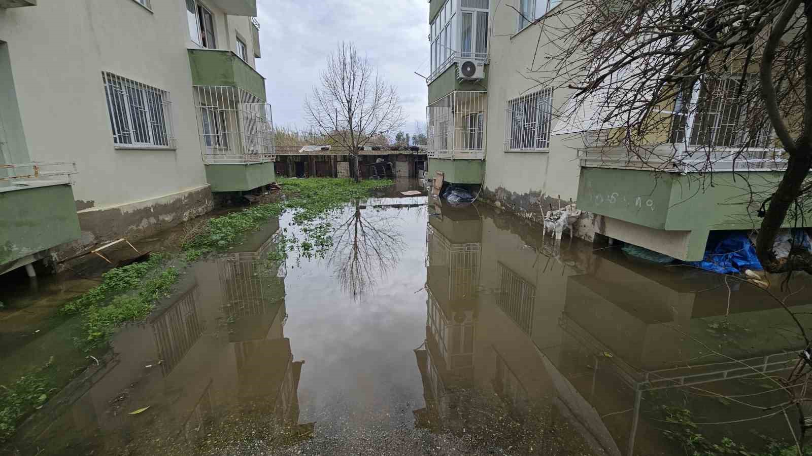 Nazilli’de mahalle sular altında kaldı, ekipler anında müdahale etti

