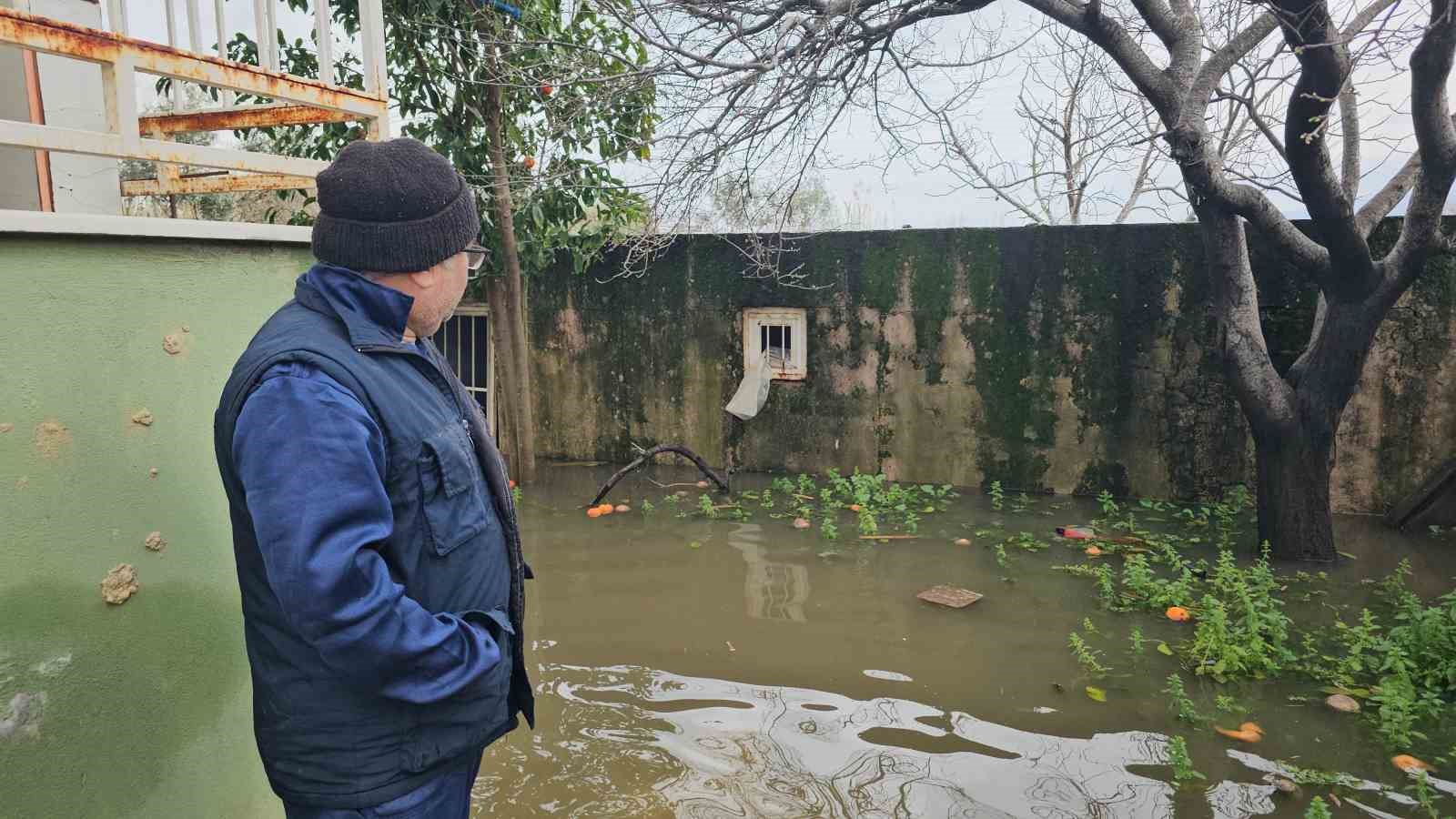 Nazilli’de mahalle sular altında kaldı, ekipler anında müdahale etti
