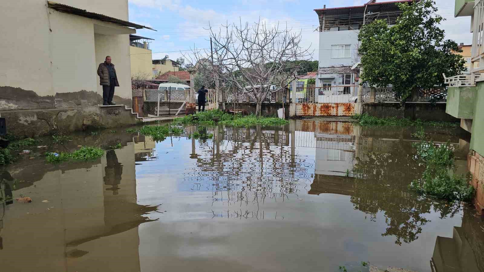 Nazilli’de mahalle sular altında kaldı, ekipler anında müdahale etti
