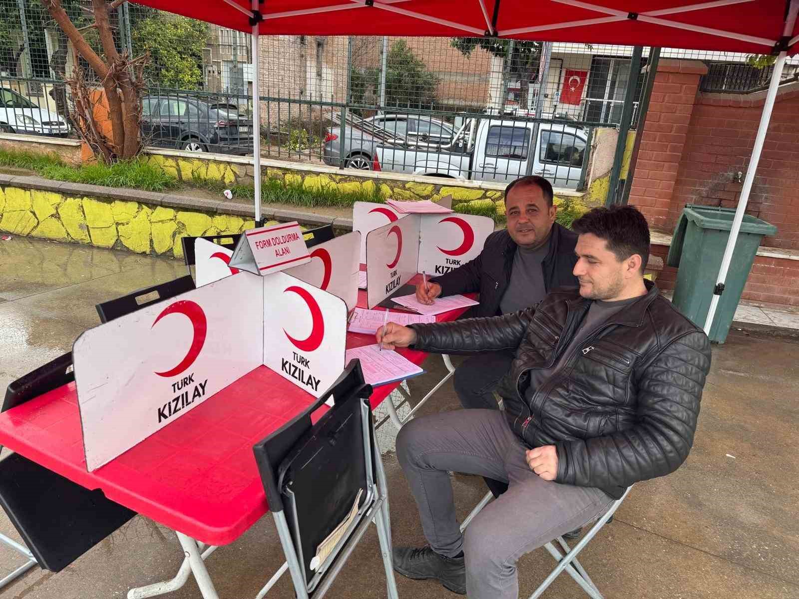 Nazilli’de öğrenci velilerinden kan bağışı yarışı
