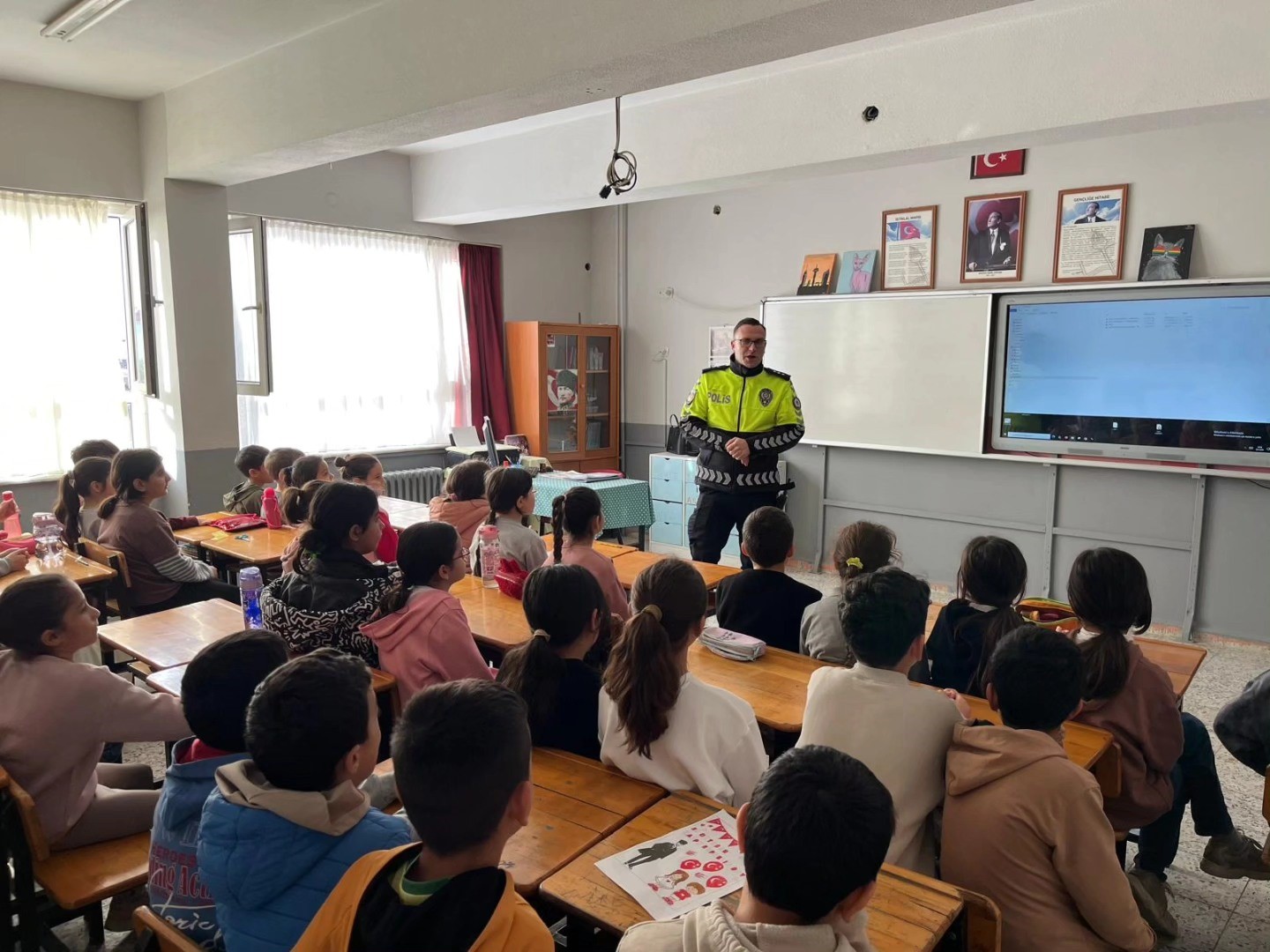 Nazilli’de öğrencilere güvenli trafik eğitimi
