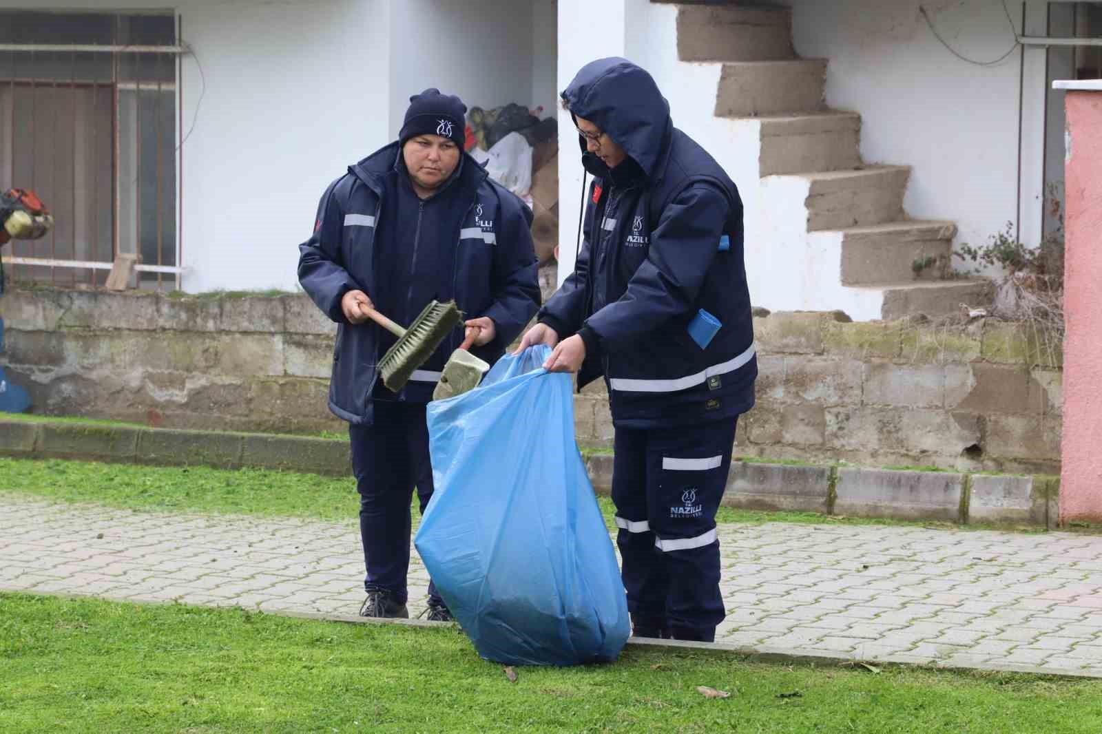 Nazilli’de parklar bahara hazırlanıyor
