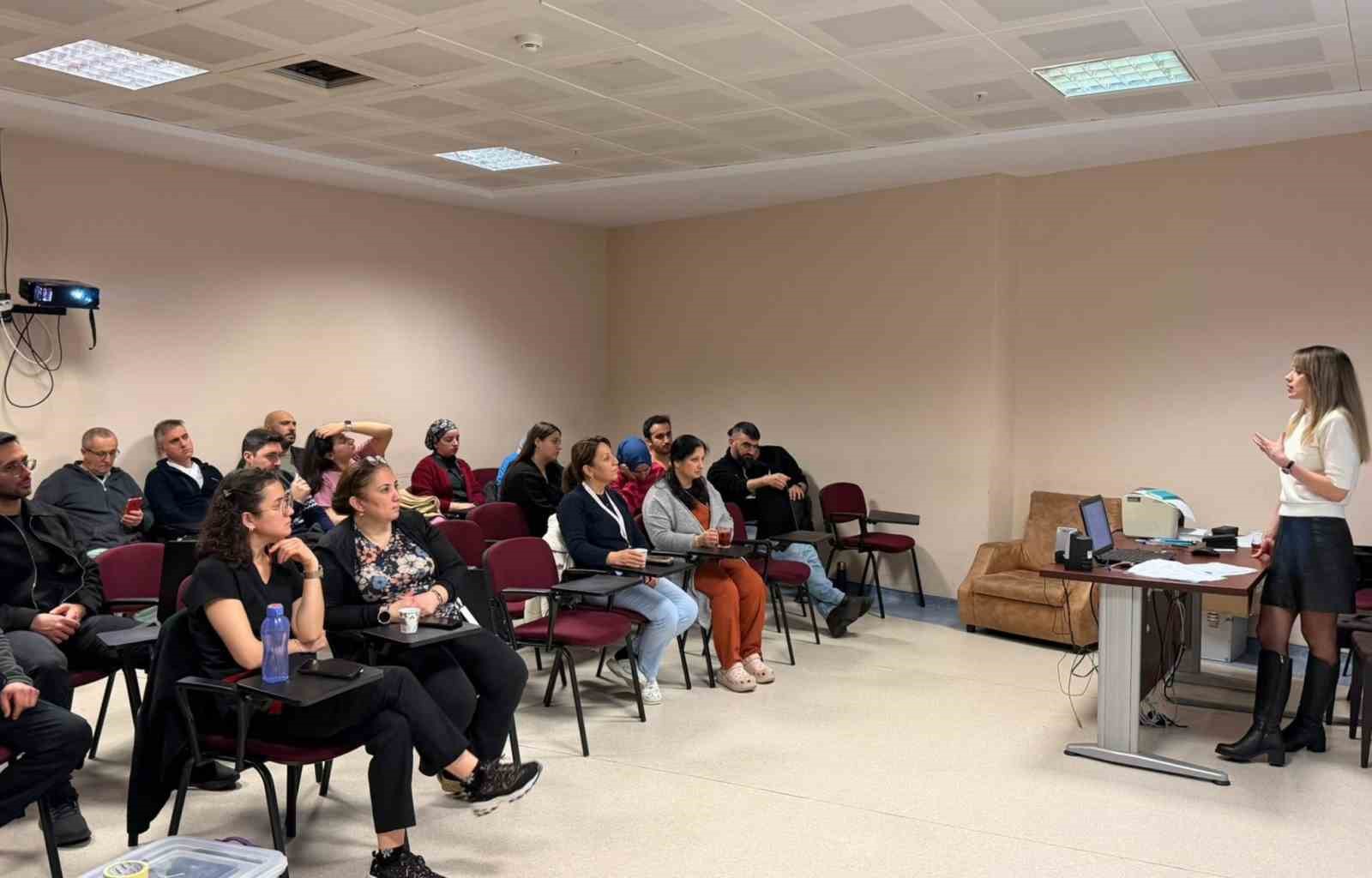 Nazilli’de sağlık çalışanlarına eğitim
