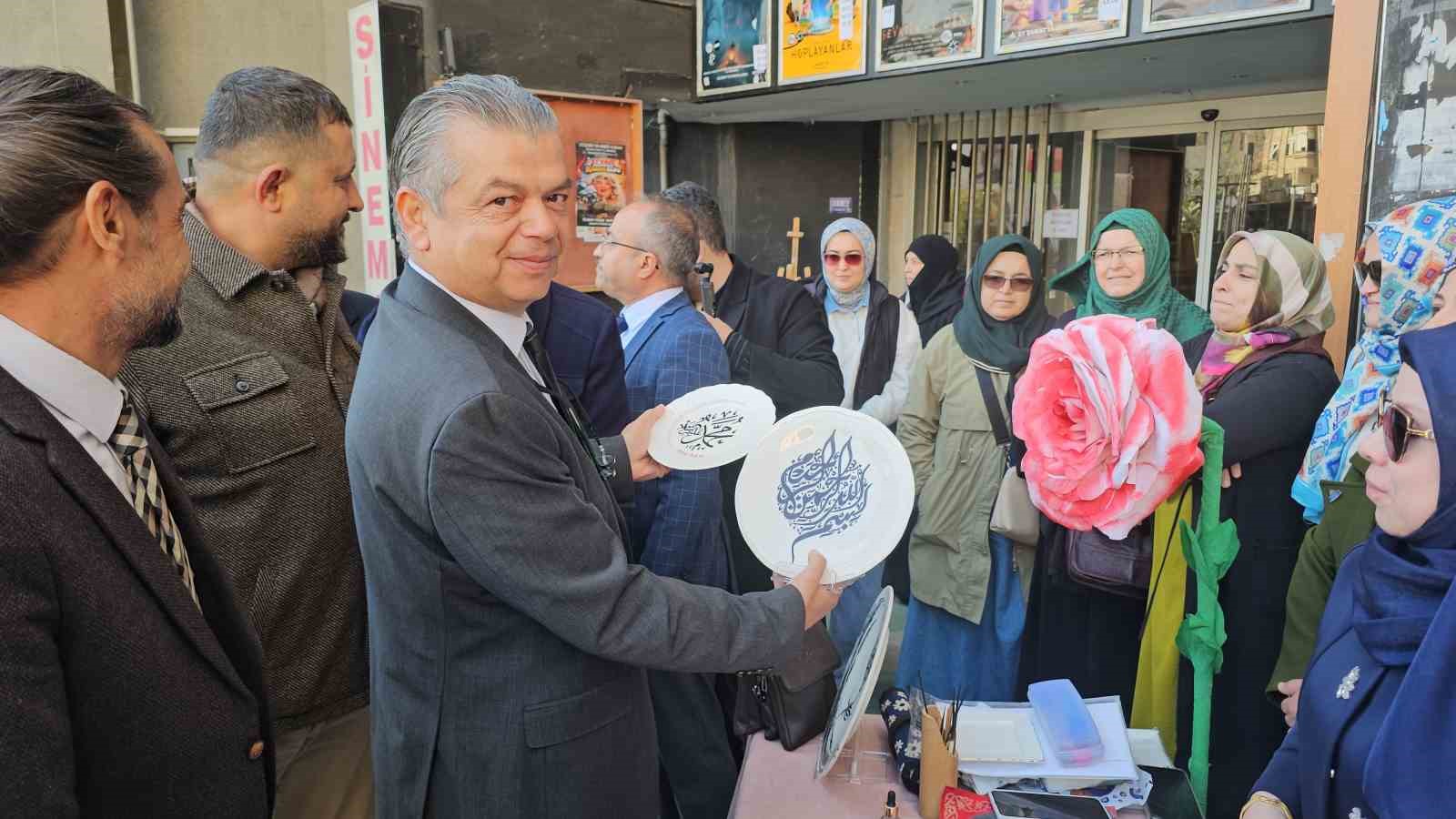 Nazilli’de Tezhip, Ebru ve Hüsn-i Hat Sergisi açıldı
