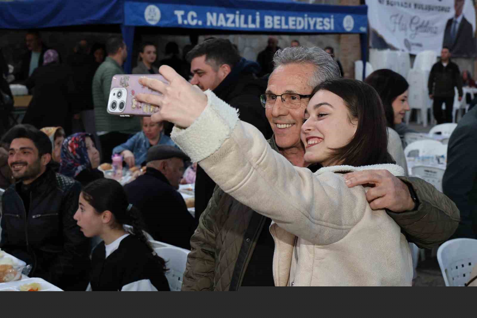 Nazilli’de vatandaşlar iftar sofrasında buluştu
