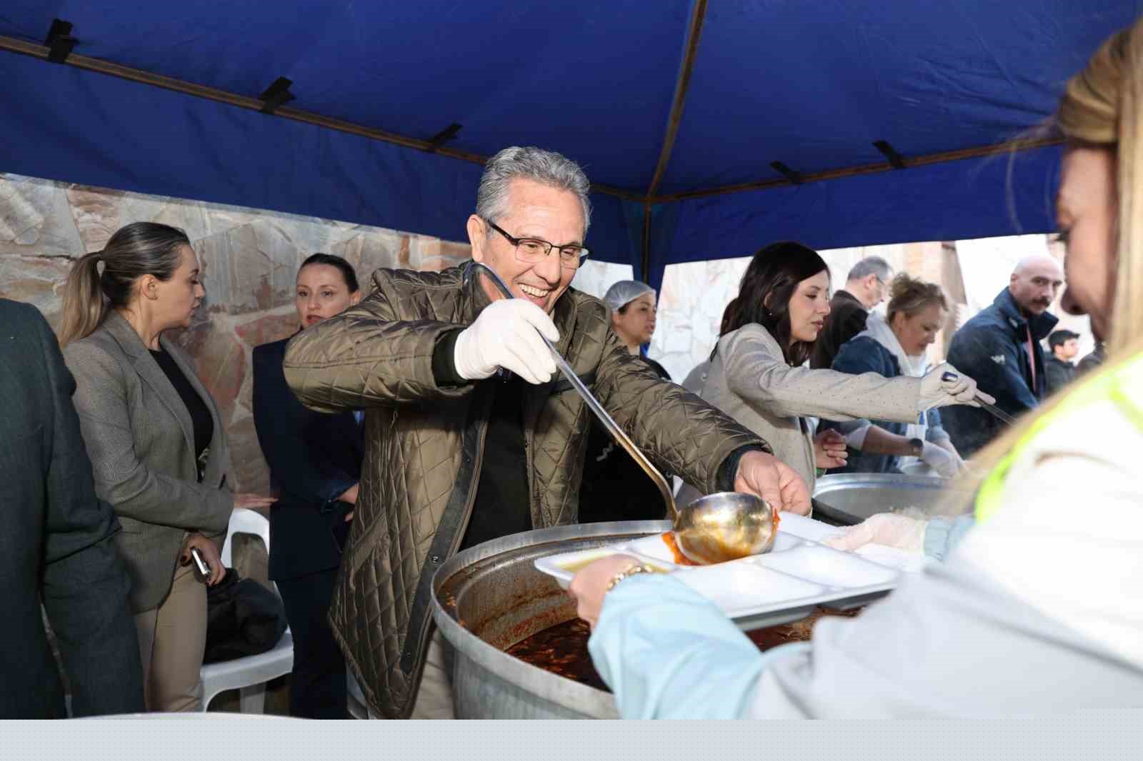 Nazilli’de vatandaşlar iftar sofrasında buluştu
