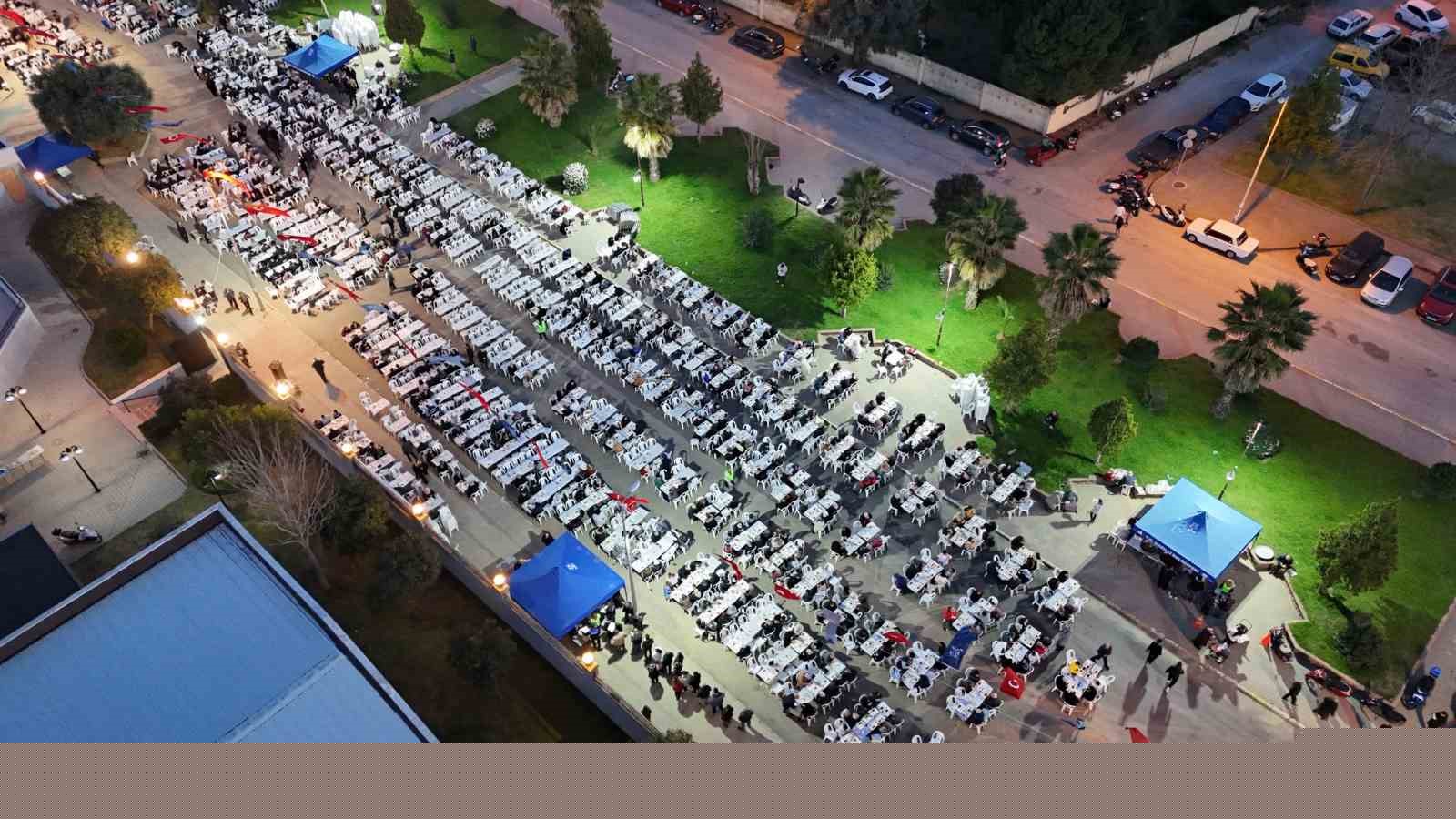 Nazilli’de vatandaşlar iftar sofrasında buluştu
