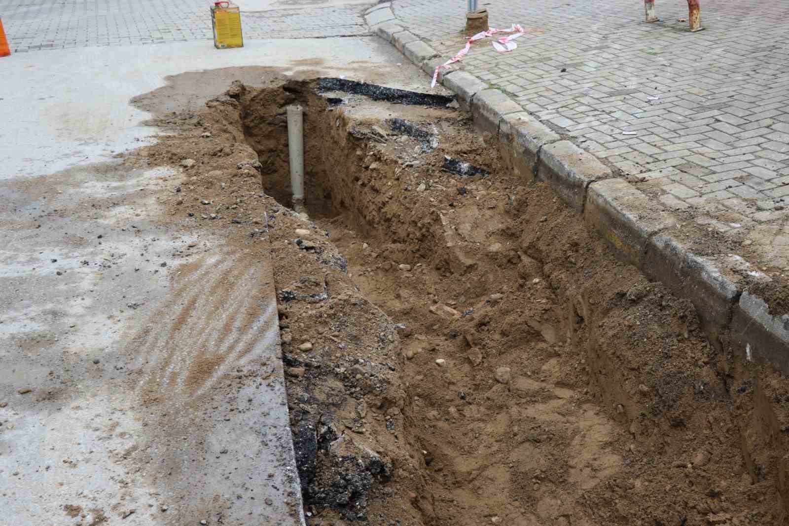 Nazilli’de yarım asırlık içme suyu hatları yenileniyor
