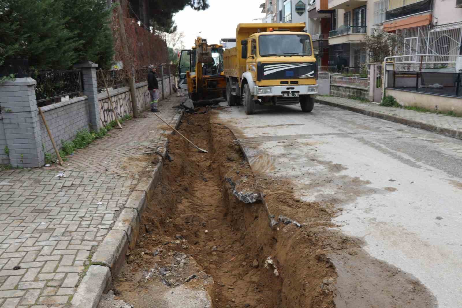 Nazilli’de yarım asırlık içme suyu hatları yenileniyor
