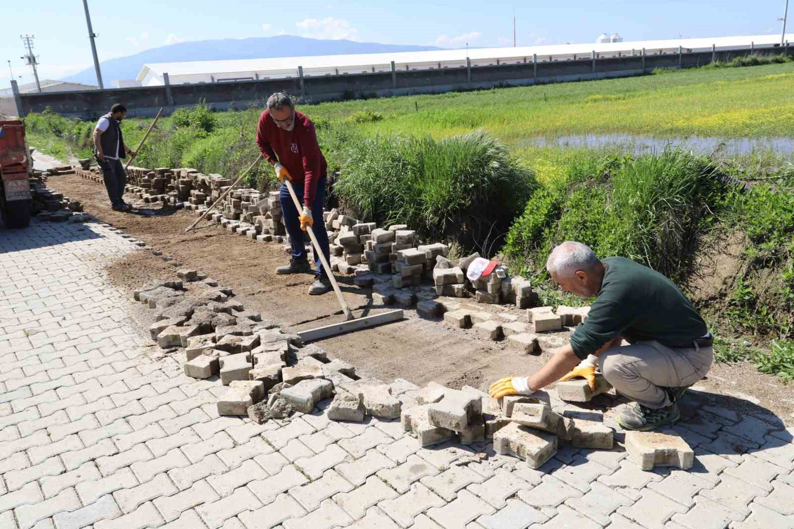 Nazilli’de yol bakım ve onarım çalışmaları sürüyor
