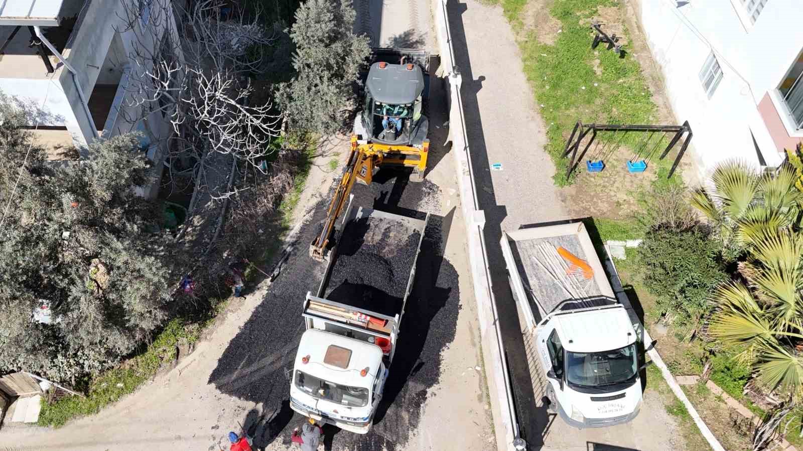 Nazilli’de yol çalışmaları sürüyor
