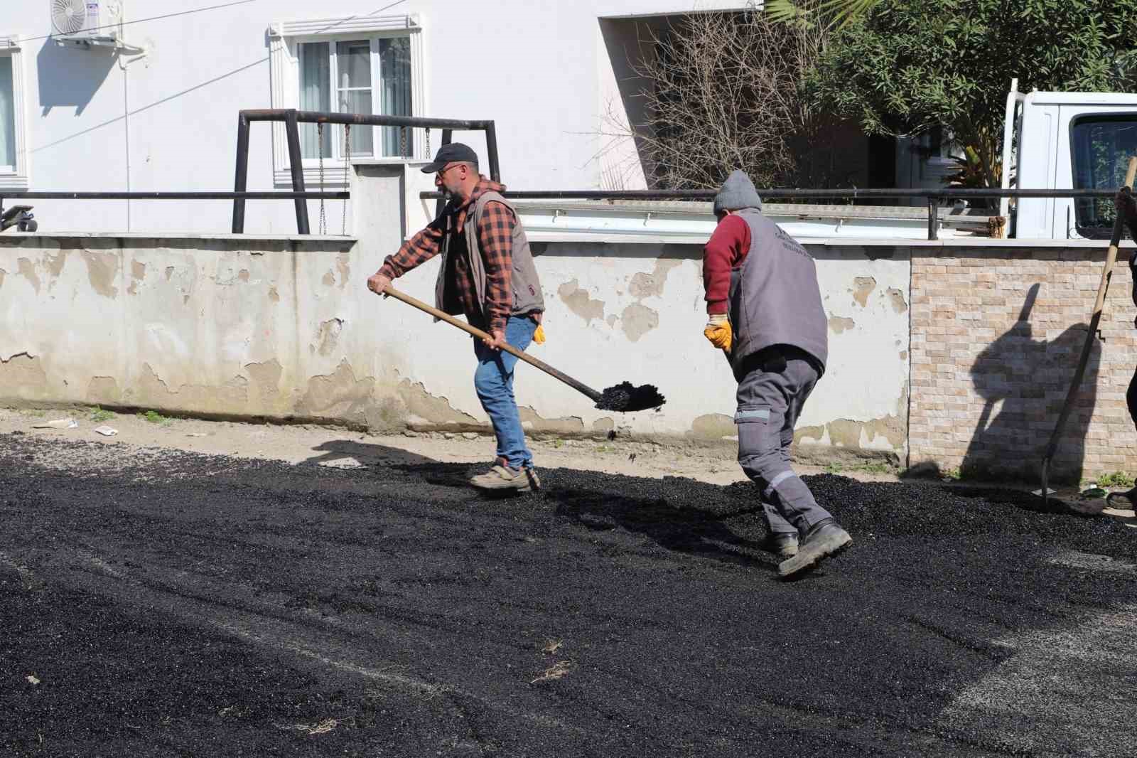 Nazilli’de yol çalışmaları sürüyor
