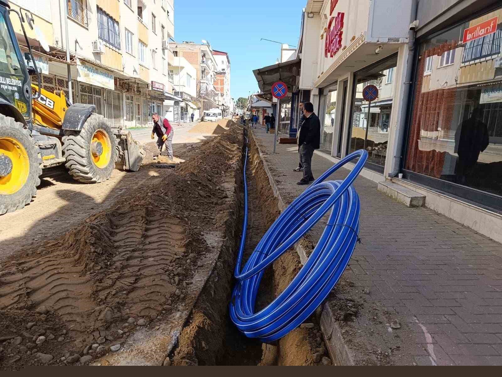 Nazilli’nin 50 yıllık iyi su hattı yenilendi
