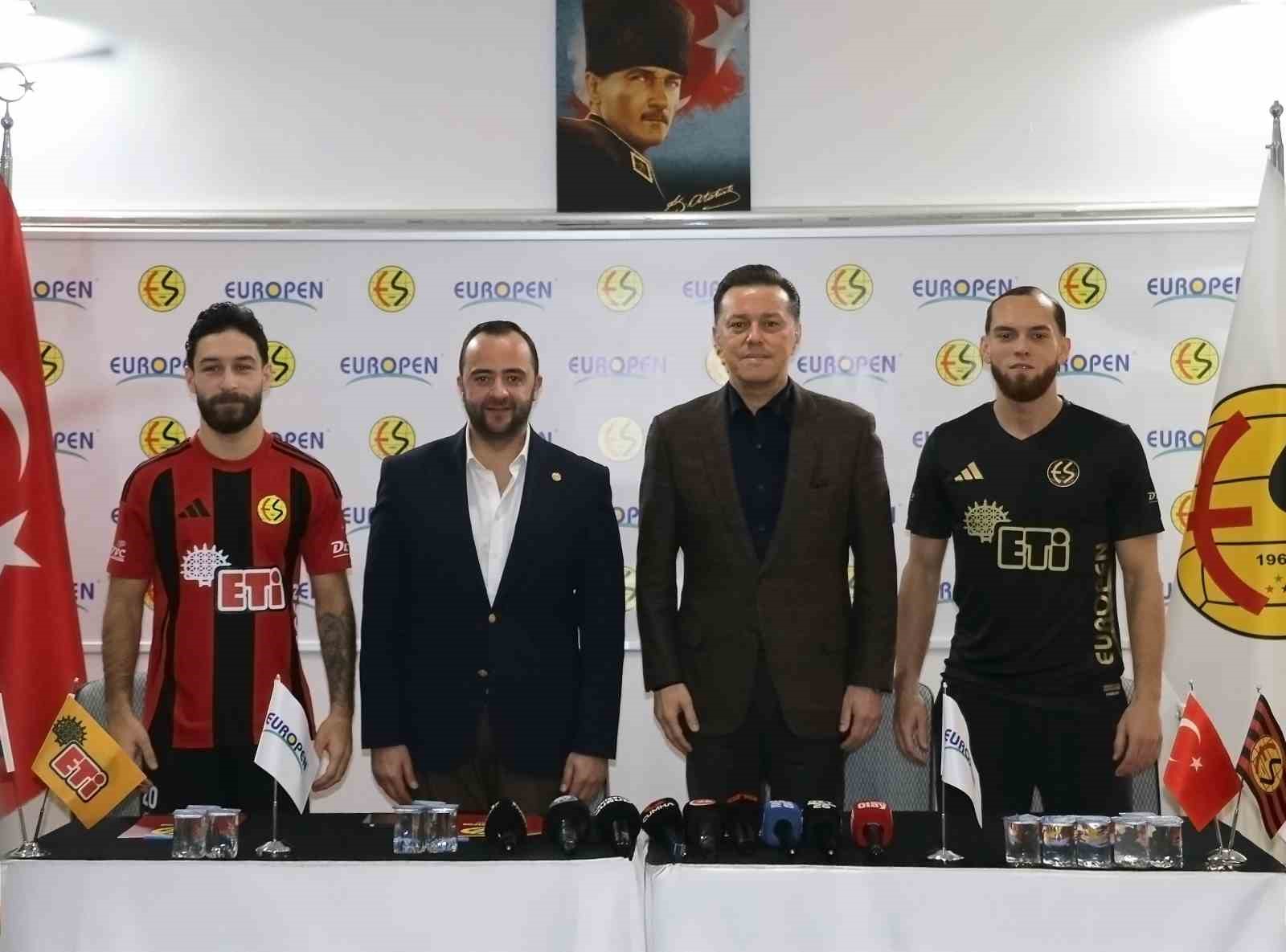 Nebi Hatipoğlu, Eskişehirspor’a 2 futbolcu kazandırdı
