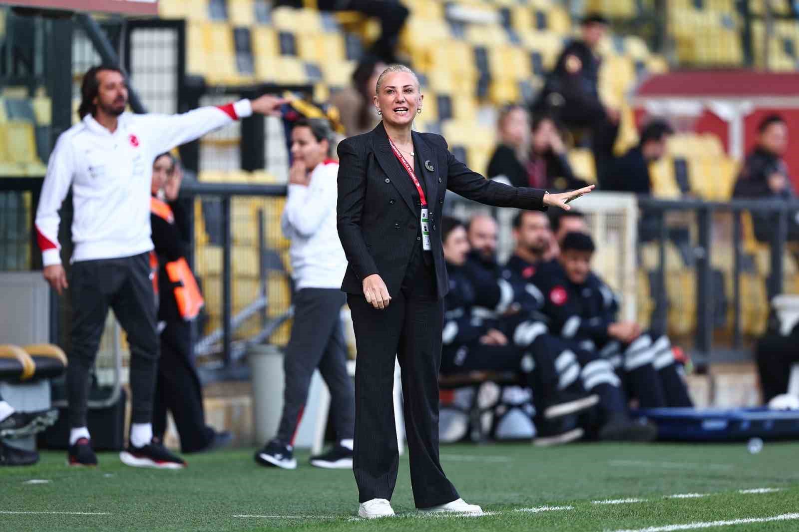 Necla Güngör Kıragası: "B Ligi’nde artık tecrübeliyiz, şimdi daha iyisini yapmak istiyoruz"
