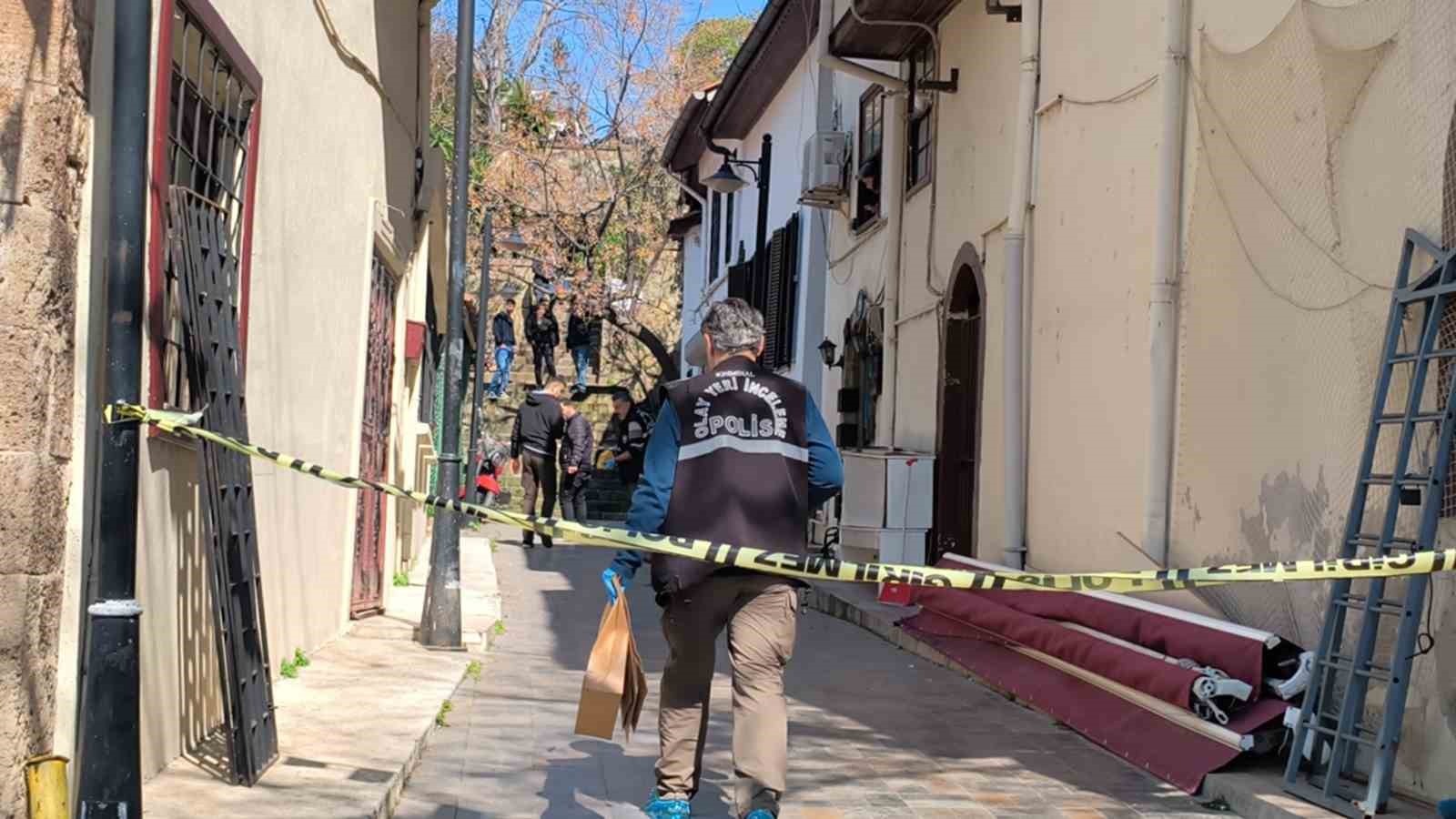 ’Neden video çekiyorsun’ tartışması kanlı bitti: 3 yaralı
