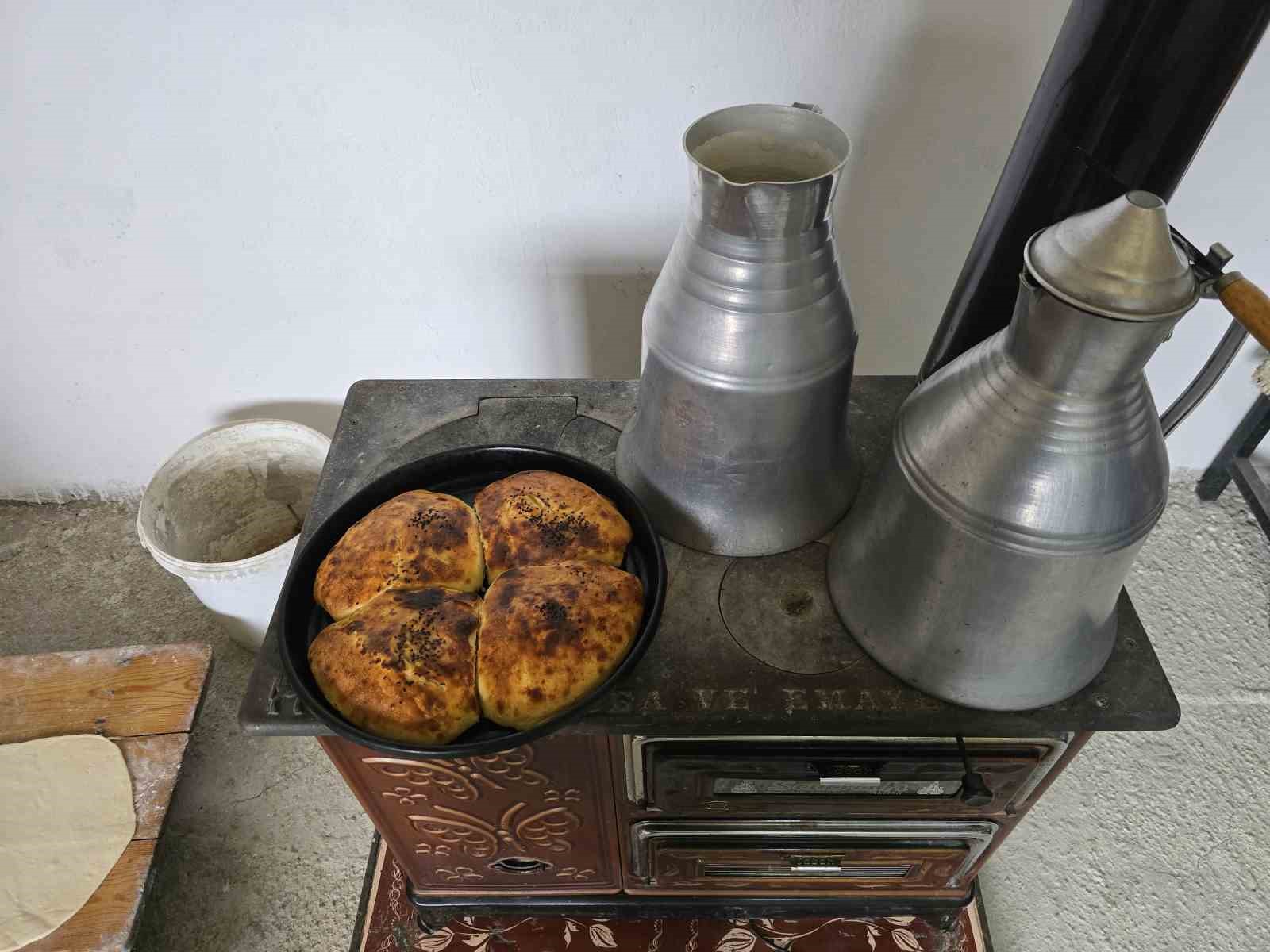 Nesilden nesile aktarılan yöresel lezzet: Saya çörek
