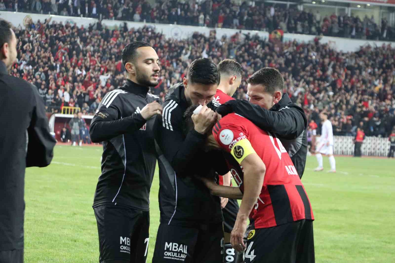 Nesine 3. Lig: Eskişehirspor: 3 - Balıkesirspor: 0

