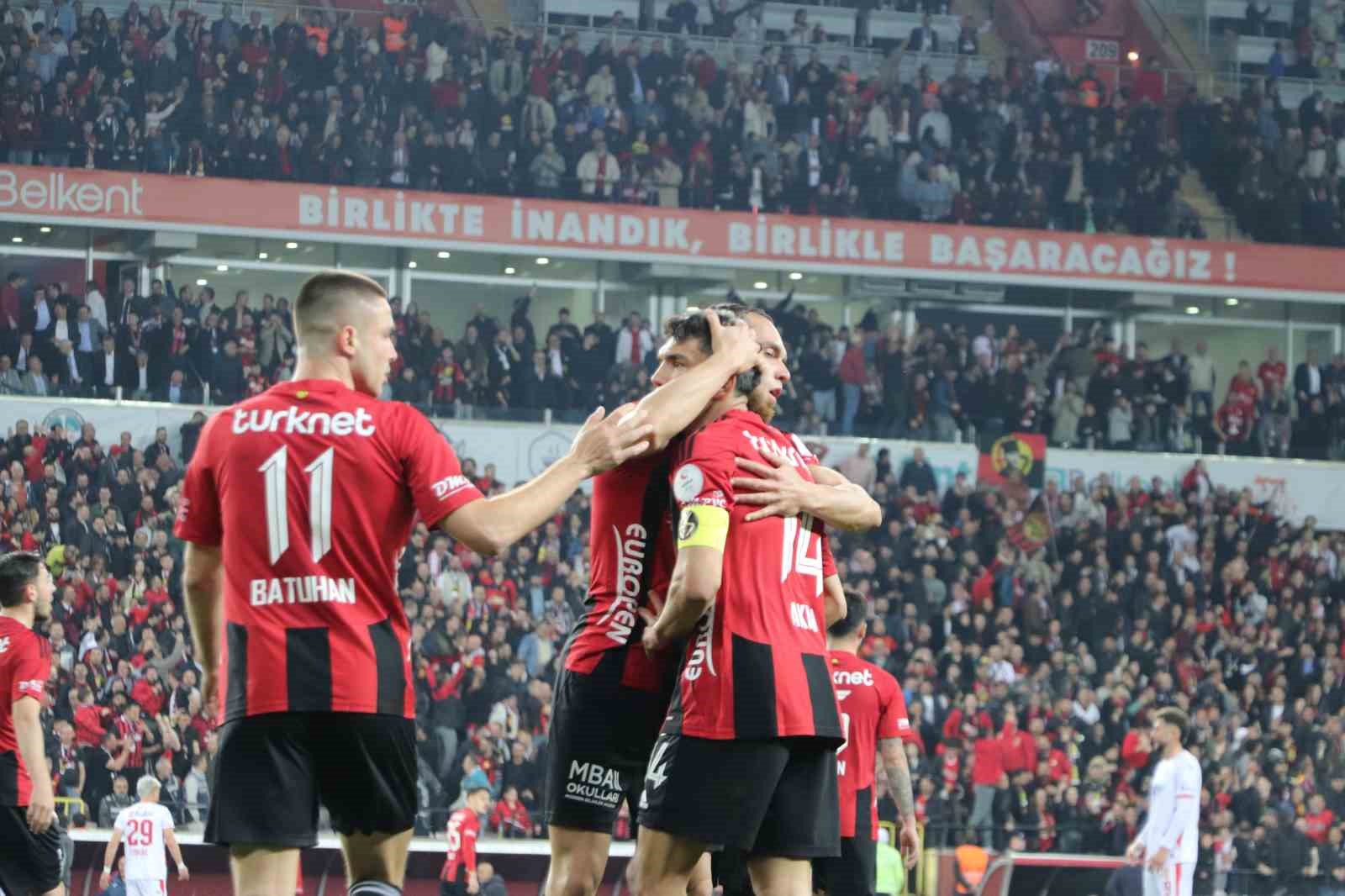 Nesine 3. Lig: Eskişehirspor: 3 - Balıkesirspor: 0
