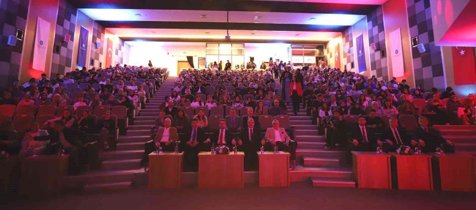 NEÜ’de TEDx: İlham veren deneyimler paylaşıldı
